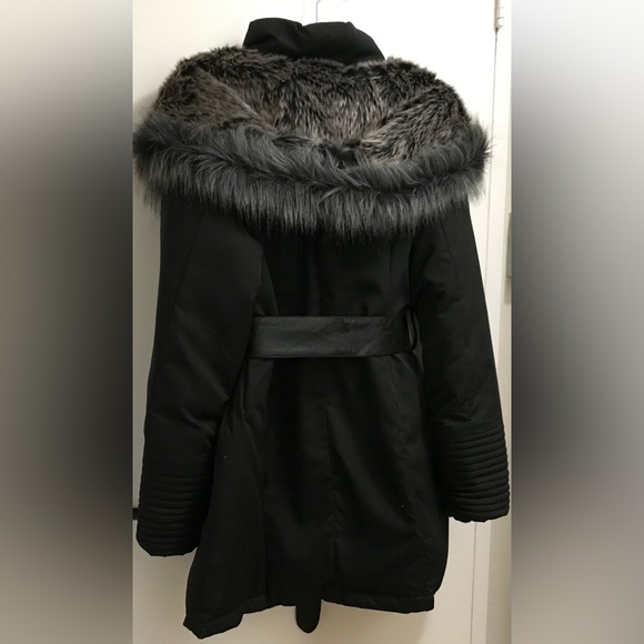 Parka - Picture 2 of 5